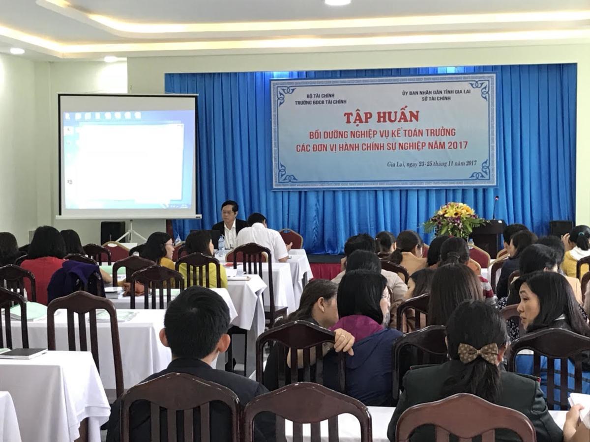 Cong Doan Gia Lai Hotel Pleiku Exteriör bild